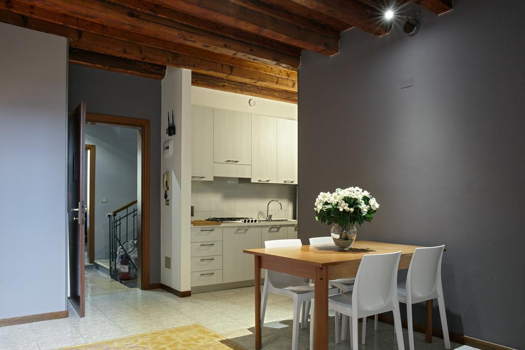 L'Ospite Appartamenti Verona Exterior foto