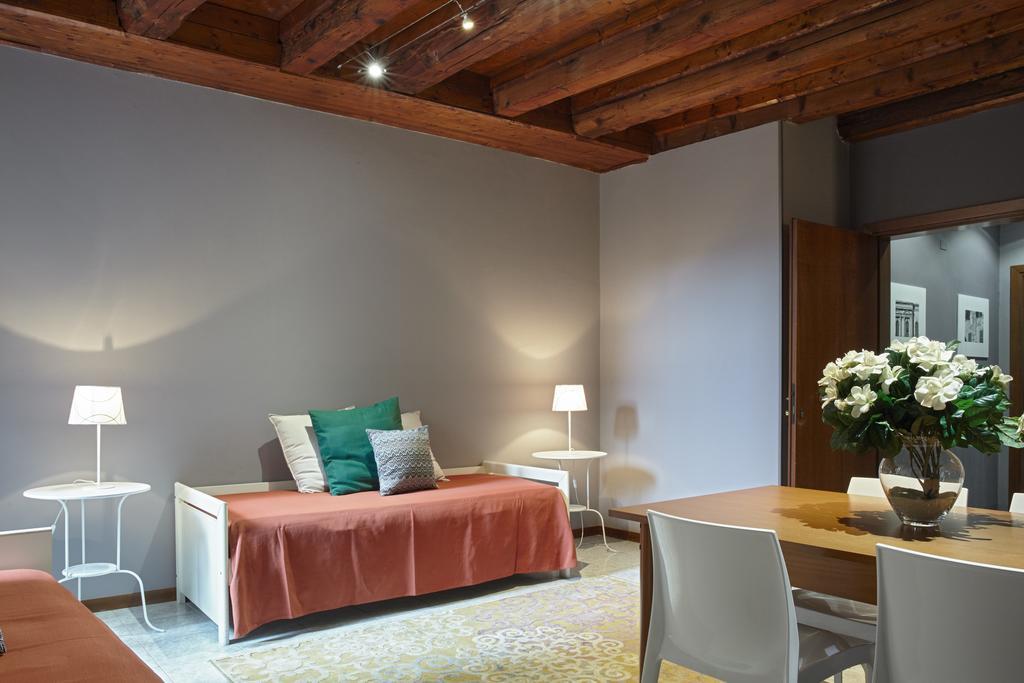L'Ospite Appartamenti Verona Exterior foto